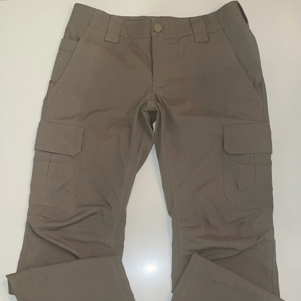 Under Armour Women's Cargo Pants - Khaki - Picture 10 of 14